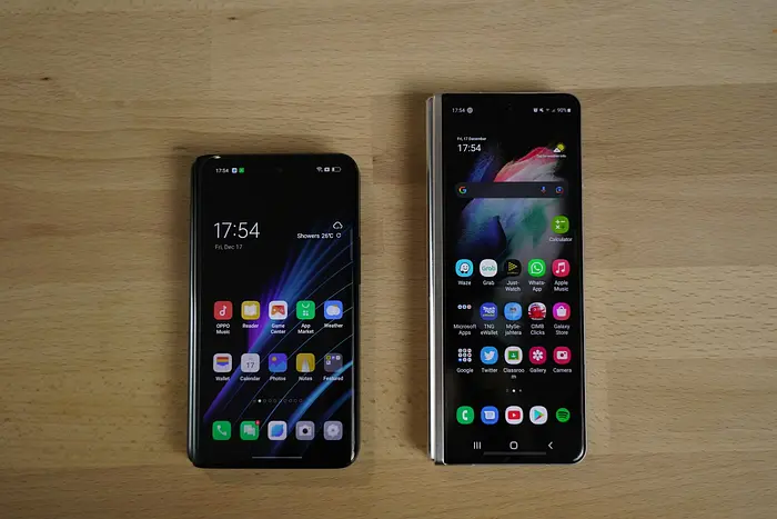 Apple's Bold Leap into Foldable Tech with Innovative Hinge Patent