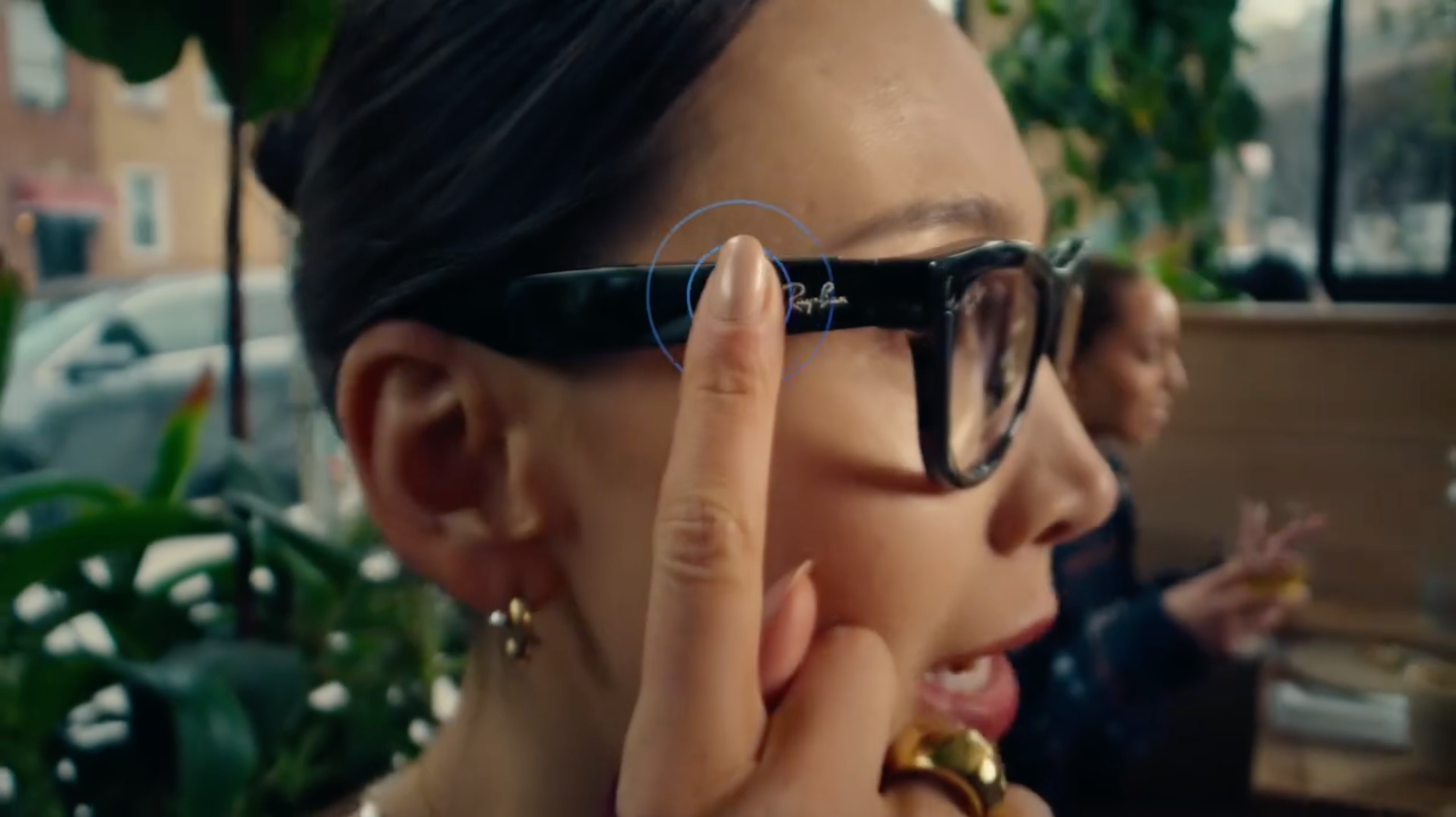 Meta Unveils Conversation Focus for Smart Glasses in Early Access!