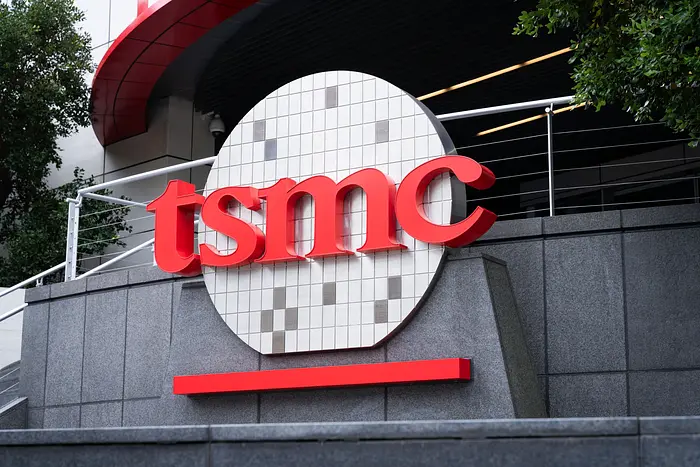 TSMC Joins PLP Race, Challenging Samsung's Head Start