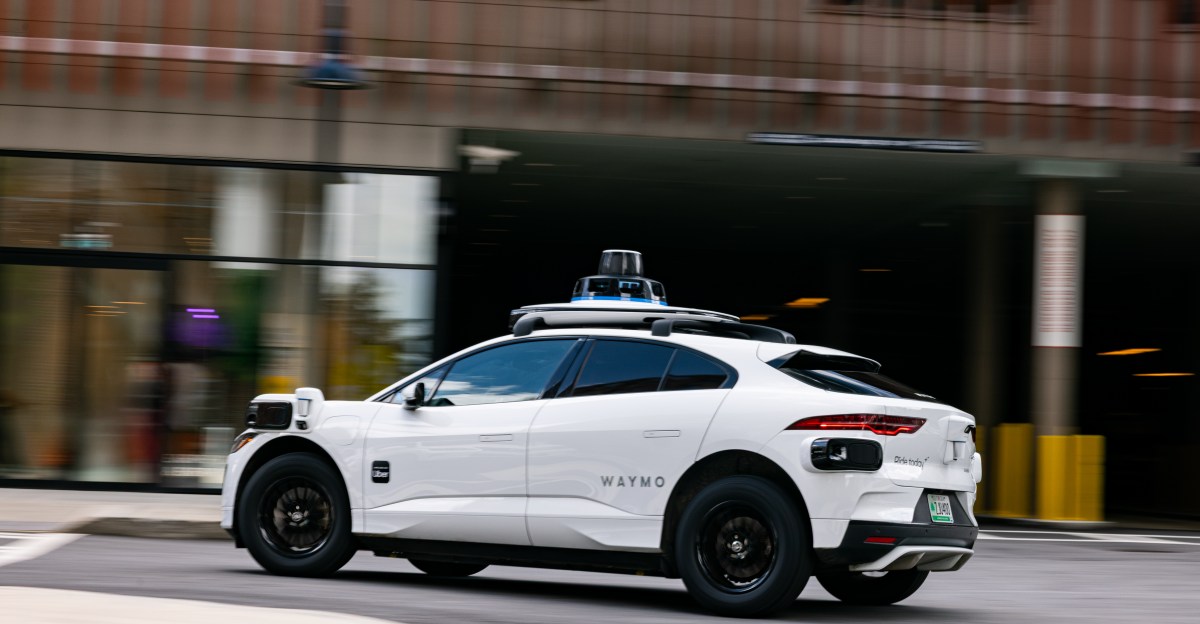 Waymo's Robotaxis Take the Streets of Atlanta via Uber App!