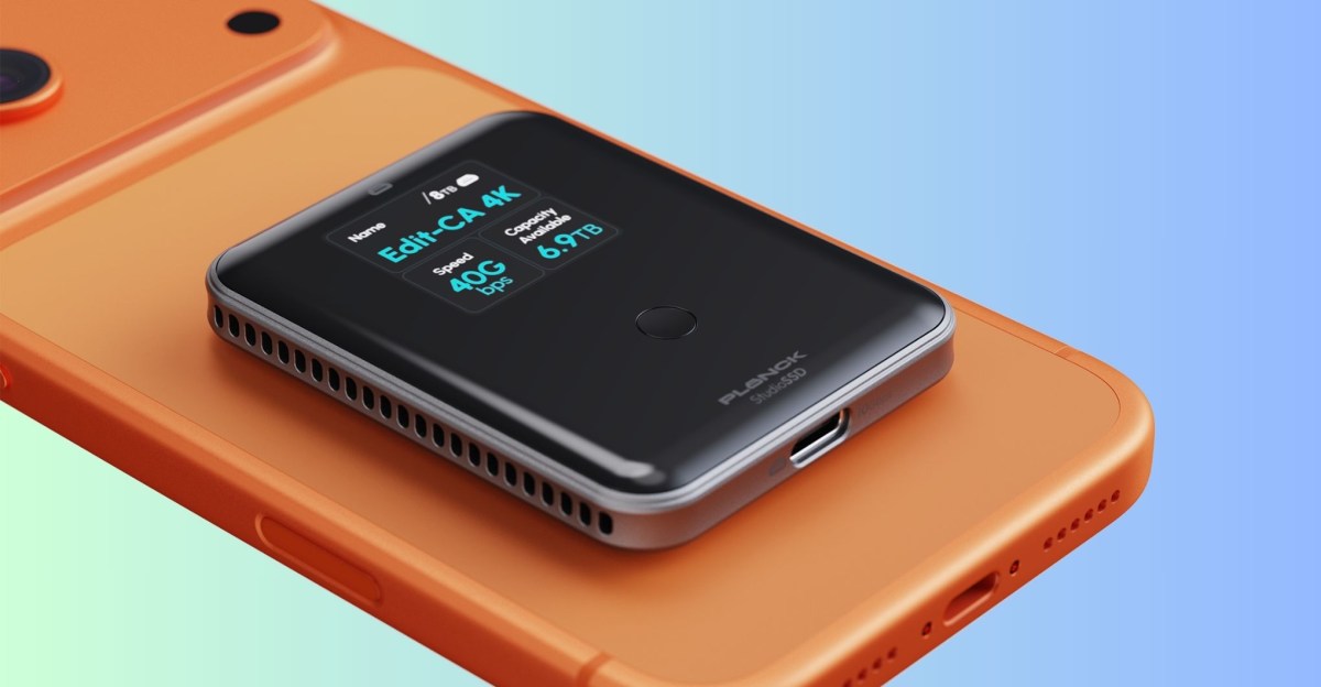 ShiftCam Unveils Magnetic 8TB SSD for Mobile Creators!