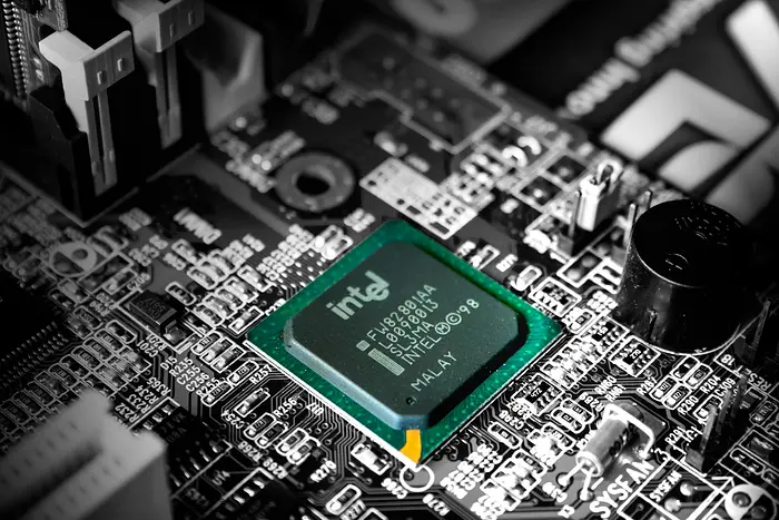 Intel's 14A Chip Project Faces Uncertain Future Amid Customer Concerns