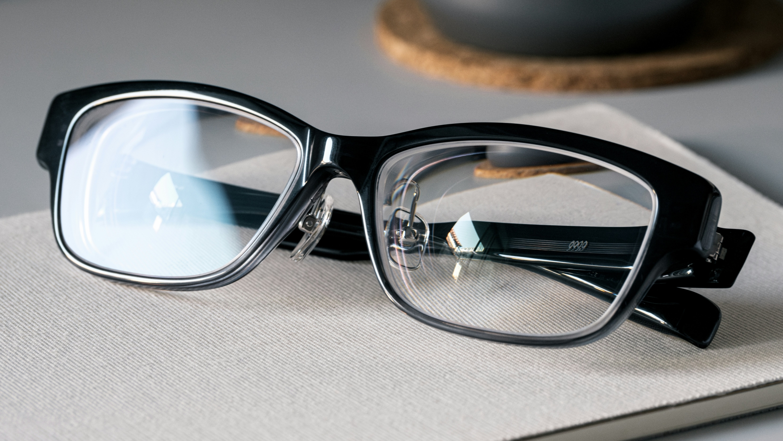 Samsung Teases AI-Powered Smart Glasses Amid RAM Crisis