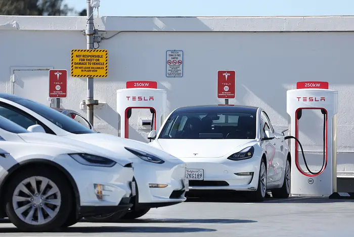 Tesla to Test Virtual Queues to Tackle Supercharger Line Woes