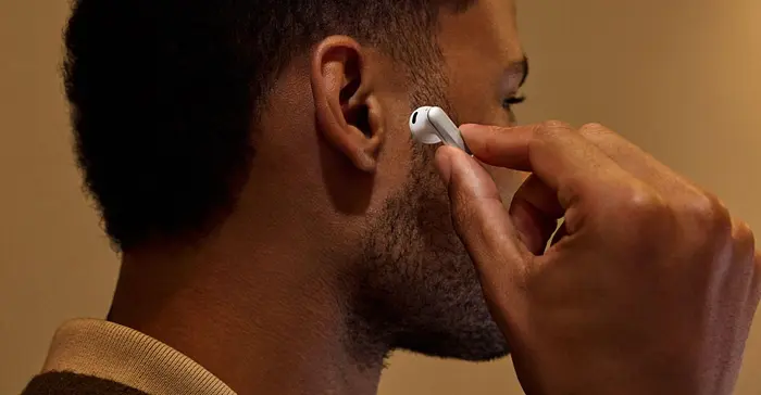 Plaud Unveils AI-Powered Earbuds for Seamless Conversation Capture!
