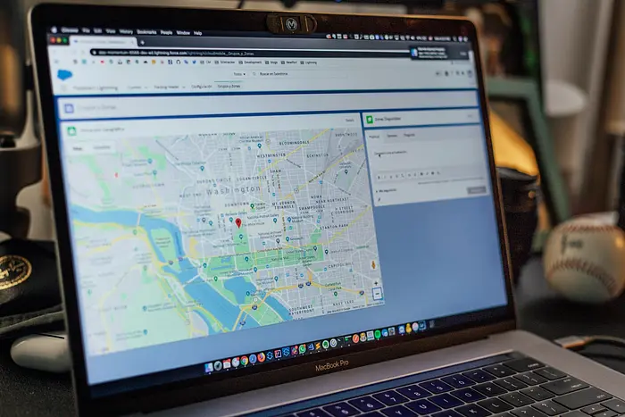 Google Maps Set for AI-Powered Makeover on Apple CarPlay!
