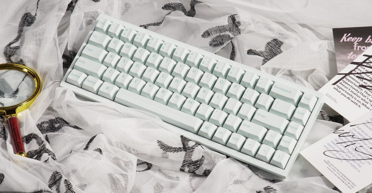 Keychron Unveils Revolutionary All-Ceramic Q16 HE 8K Keyboard
