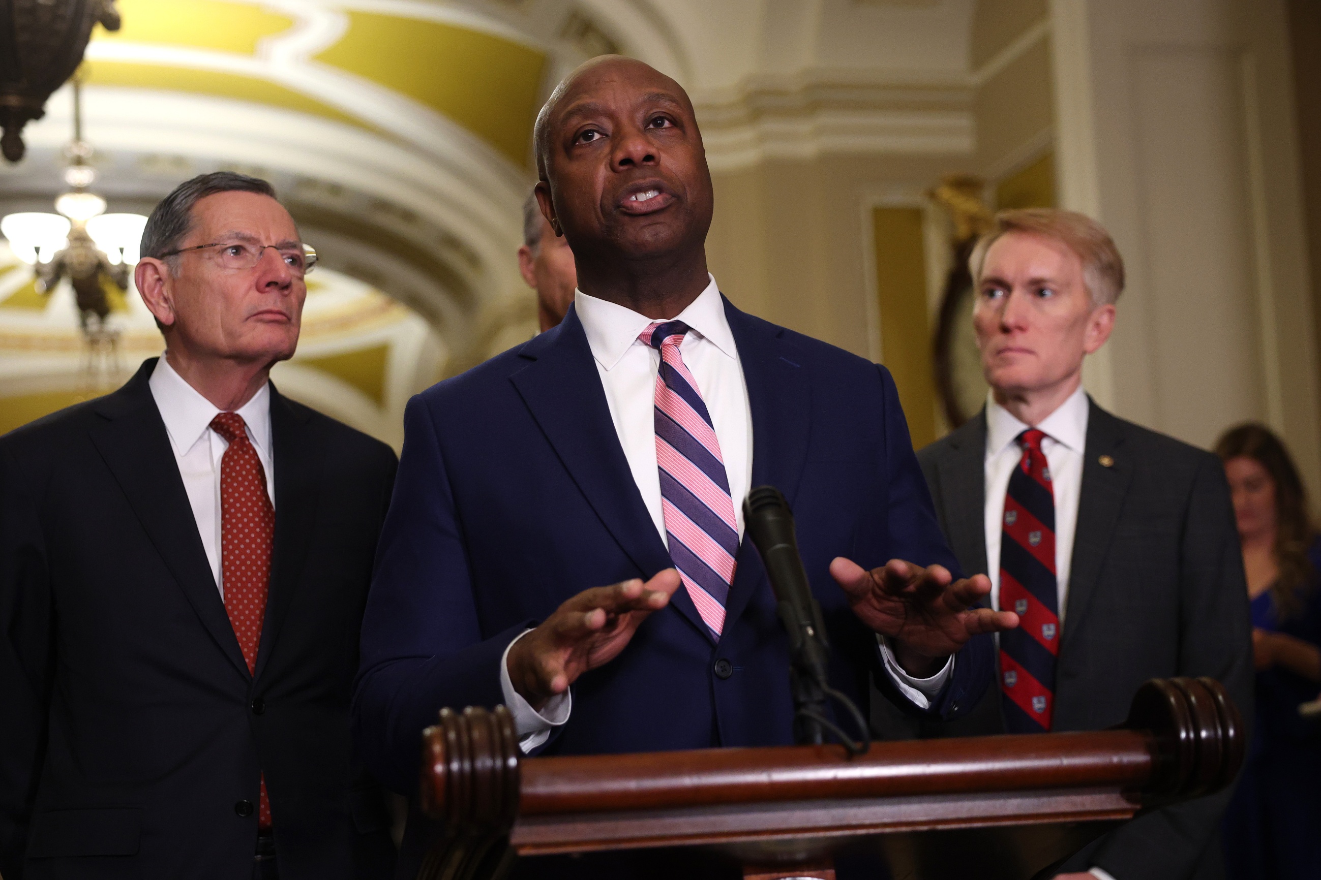Senate Faces Tight Deadline to Pass Digital Asset Market Clarity Act