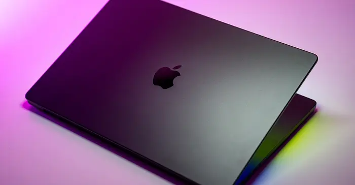 Next-Gen MacBook Pro Set for OLED and Touchscreen Innovations!