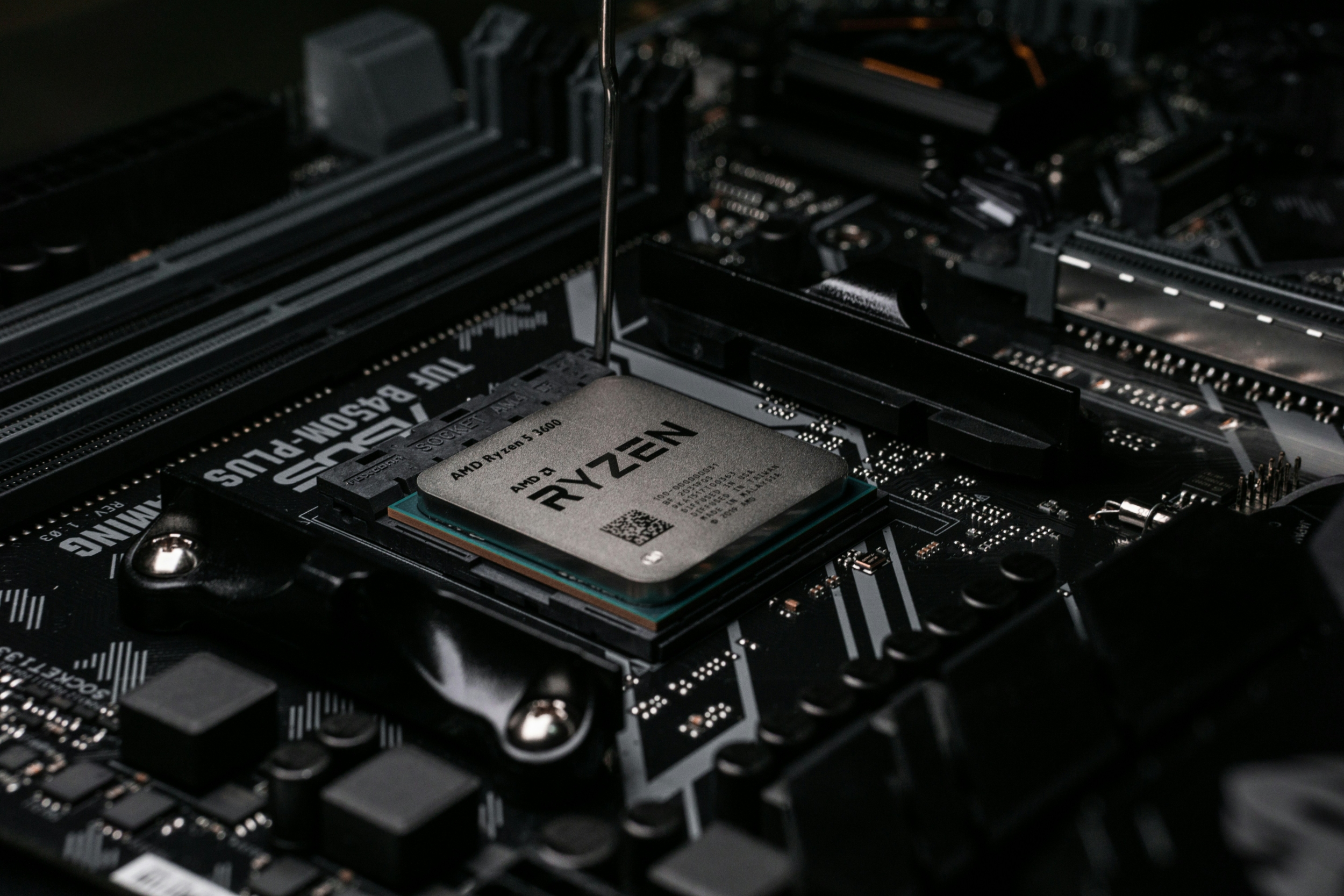 AMD Set to Unveil Affordable Ryzen 7 7700X3D for Gamers